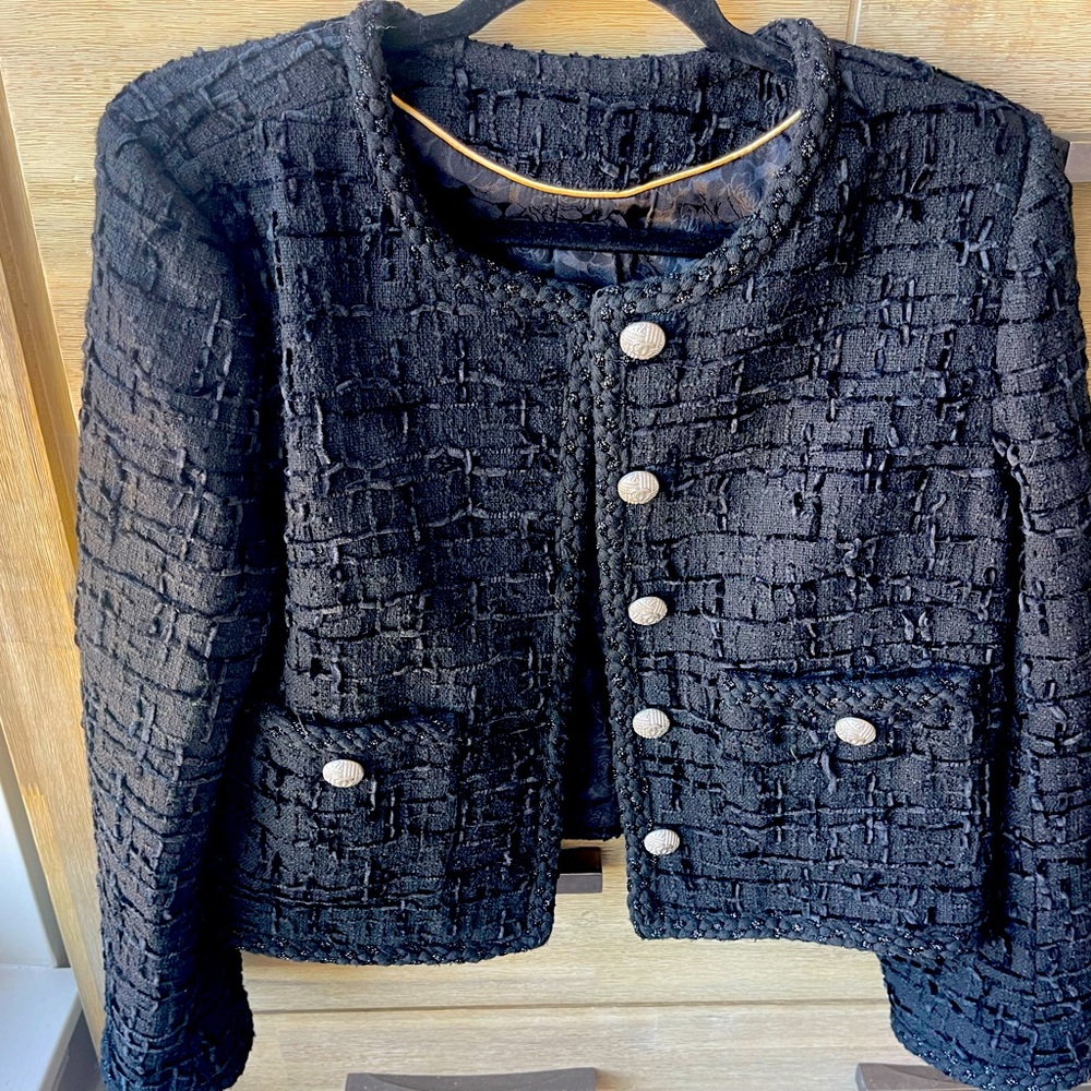 Tweed coat Chanel buttons